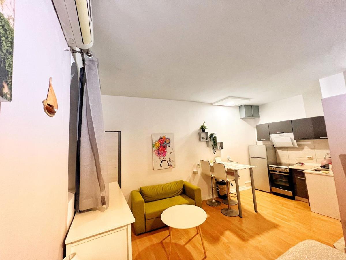 Klarisa Split Center Apartment Luaran gambar