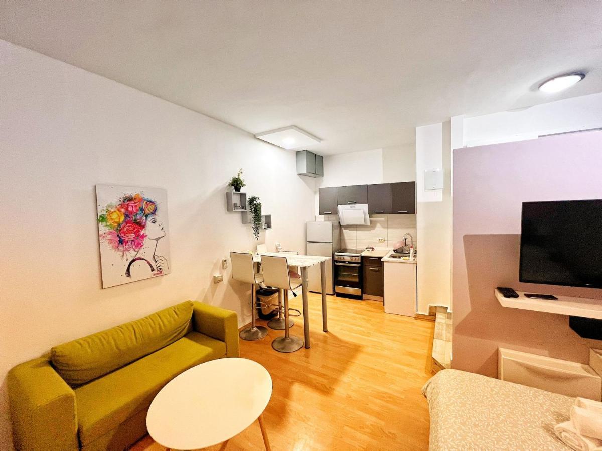 Klarisa Split Center Apartment Luaran gambar
